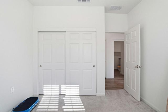 1957 Apiary Way, Hughson, CA 95326