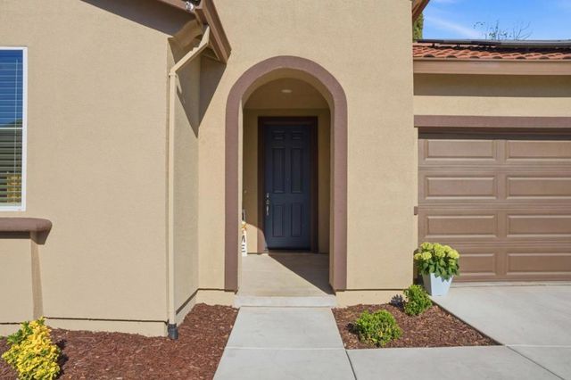 1957 Apiary Way, Hughson, CA 95326