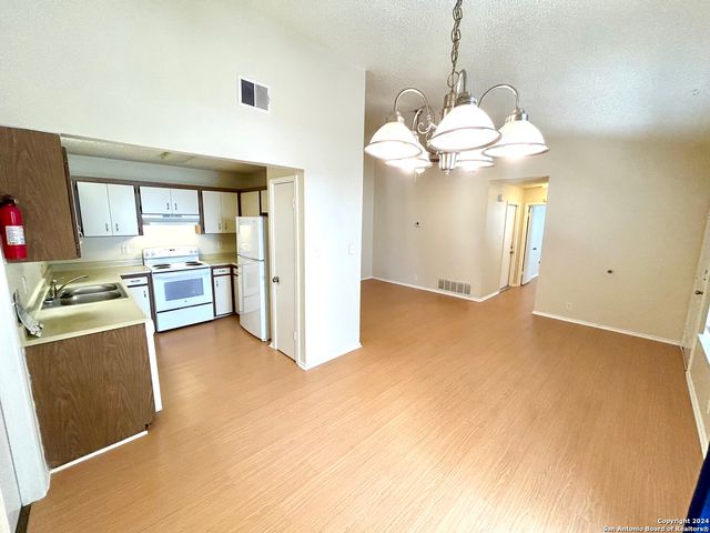 8906 AMBER DUSK, San Antonio, TX 78250