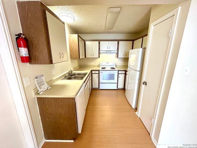 8906 AMBER DUSK, San Antonio, TX 78250