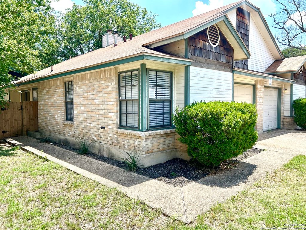 8906 AMBER DUSK, San Antonio, TX 78250