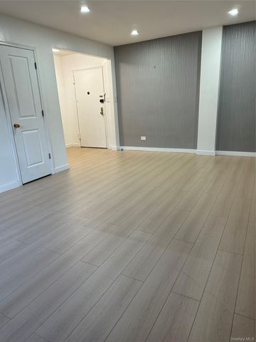 43-43 Kissena Boulevard 509, Flushing, NY 11355