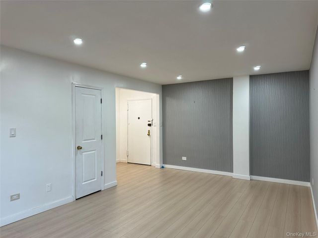 43-43 Kissena Boulevard 509, Flushing, NY 11355