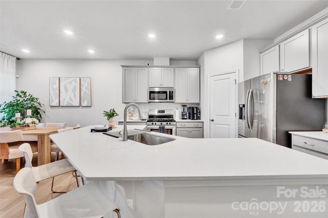 906 Park Bend Trail, Tega Cay, SC 29708