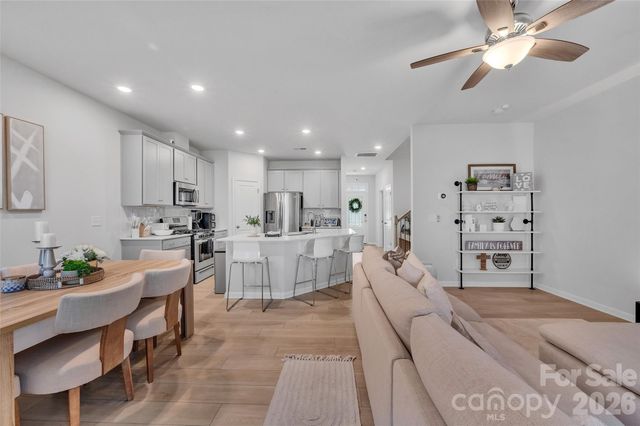 906 Park Bend Trail, Tega Cay, SC 29708