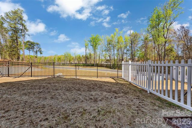 906 Park Bend Trail, Tega Cay, SC 29708