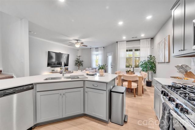 906 Park Bend Trail, Tega Cay, SC 29708