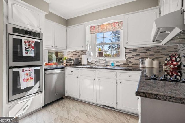 1407 Loop Road, Vidalia, GA 30474