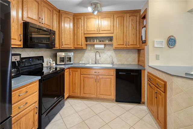 25408 E Orient Cemetery Road, Harrisonville, MO 64701