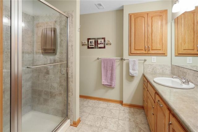 25408 E Orient Cemetery Road, Harrisonville, MO 64701