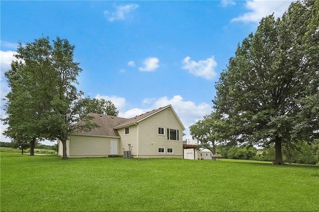 25408 E Orient Cemetery Road, Harrisonville, MO 64701