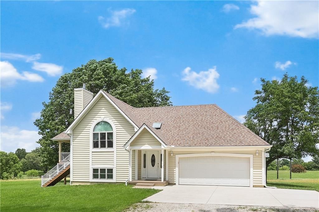 25408 E Orient Cemetery Road, Harrisonville, MO 64701