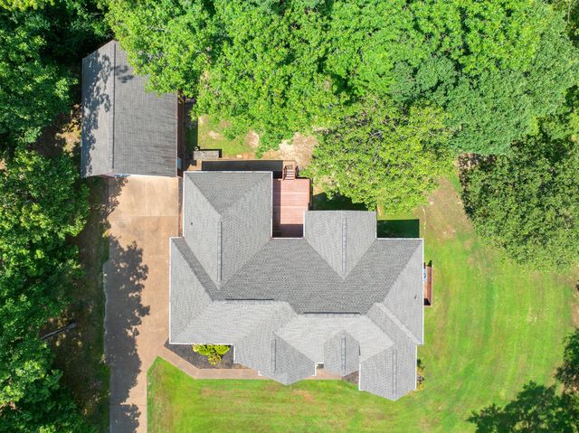 78 Joy Ln, Lexington, TN 38351