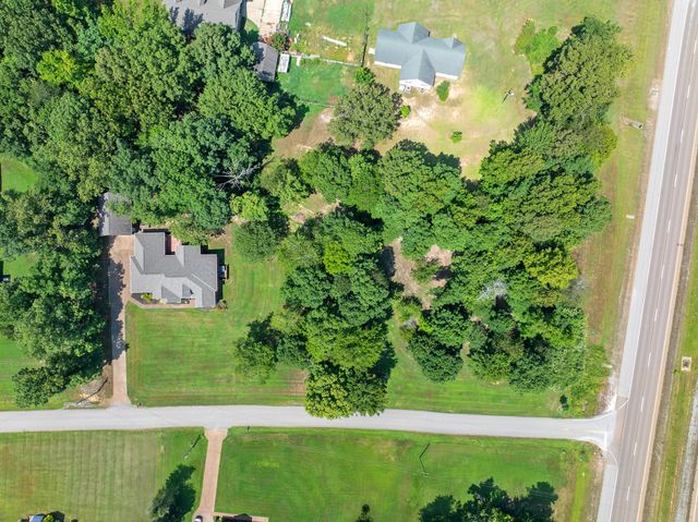 78 Joy Ln, Lexington, TN 38351