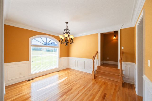 78 Joy Ln, Lexington, TN 38351