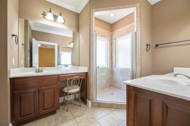 78 Joy Ln, Lexington, TN 38351