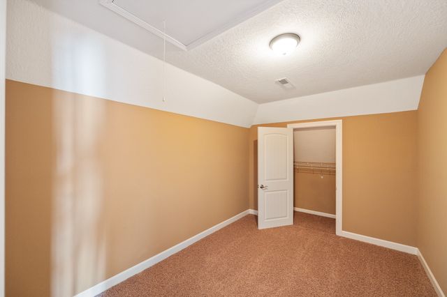 78 Joy Ln, Lexington, TN 38351