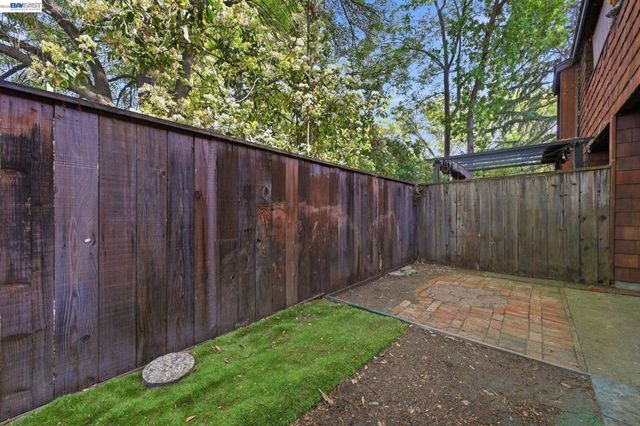 1455 Latour Ln 13, Concord, CA 94521