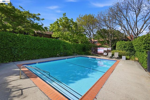 1455 Latour Ln 13, Concord, CA 94521