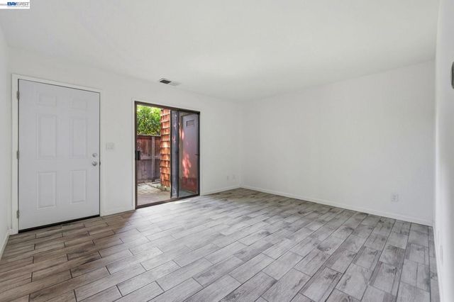 1455 Latour Ln 13, Concord, CA 94521