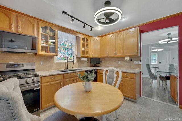 1736 Parkview Avenue, Bronx, NY 10461