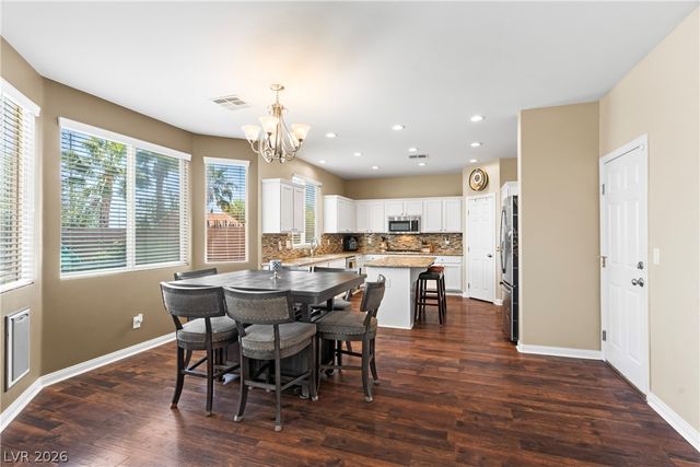 7628 Chase Hallow Street, Las Vegas, NV 89149