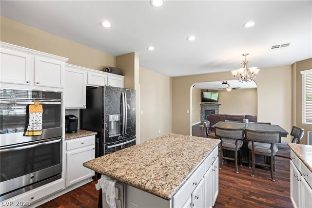 7628 Chase Hallow Street, Las Vegas, NV 89149