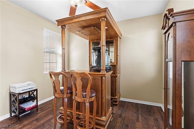 7628 Chase Hallow Street, Las Vegas, NV 89149