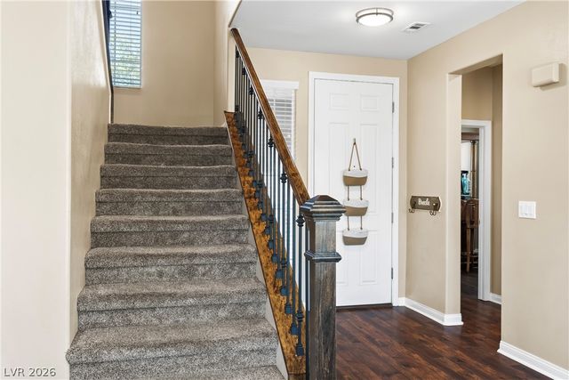 7628 Chase Hallow Street, Las Vegas, NV 89149