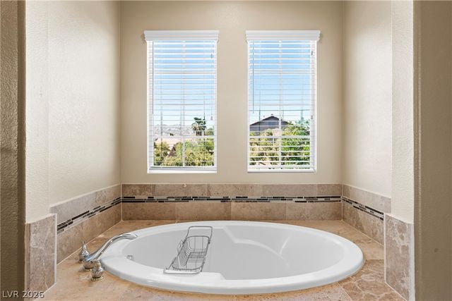 7628 Chase Hallow Street, Las Vegas, NV 89149