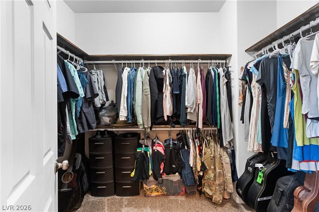 7628 Chase Hallow Street, Las Vegas, NV 89149