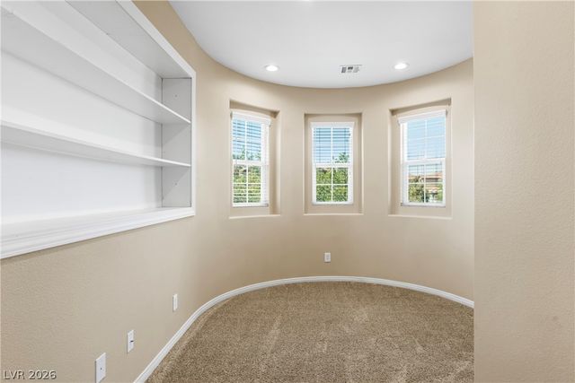 7628 Chase Hallow Street, Las Vegas, NV 89149