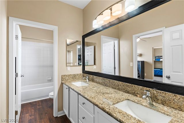 7628 Chase Hallow Street, Las Vegas, NV 89149