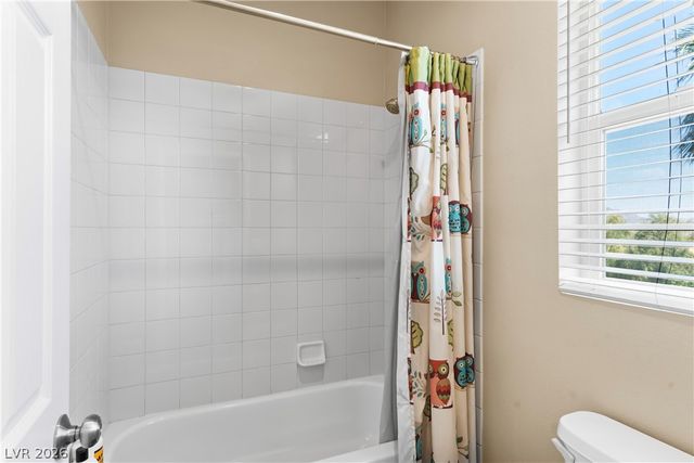 7628 Chase Hallow Street, Las Vegas, NV 89149