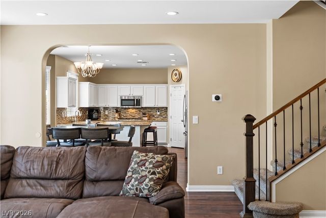 7628 Chase Hallow Street, Las Vegas, NV 89149