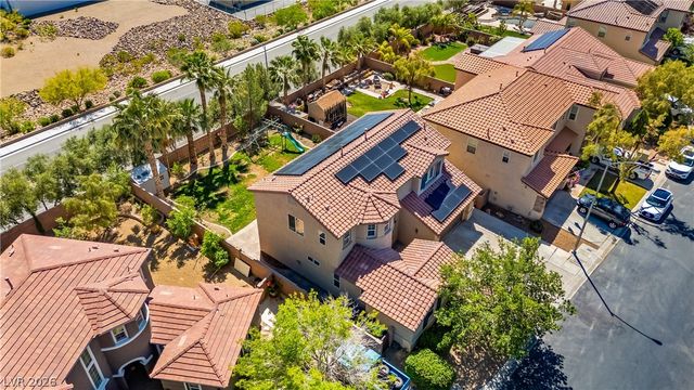 7628 Chase Hallow Street, Las Vegas, NV 89149