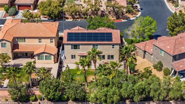 7628 Chase Hallow Street, Las Vegas, NV 89149