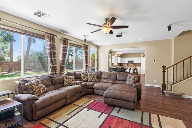 7628 Chase Hallow Street, Las Vegas, NV 89149