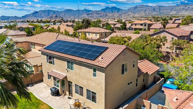 7628 Chase Hallow Street, Las Vegas, NV 89149