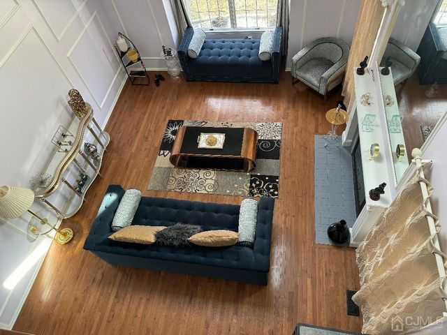 18 E Countryside Drive, South Brunswick, NJ 08540