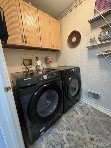 18 E Countryside Drive, South Brunswick, NJ 08540