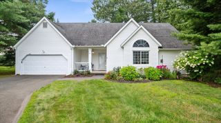 23 Stratton Forest Way 23, Simsbury, CT 06070