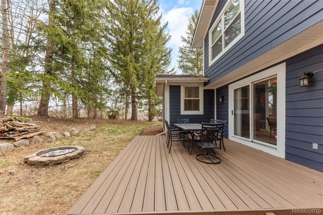 4710 Whitman Circle, Webster Township, MI 48103