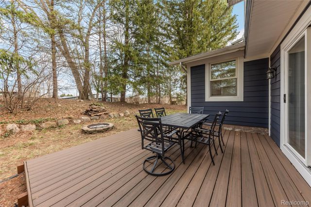 4710 Whitman Circle, Webster Township, MI 48103