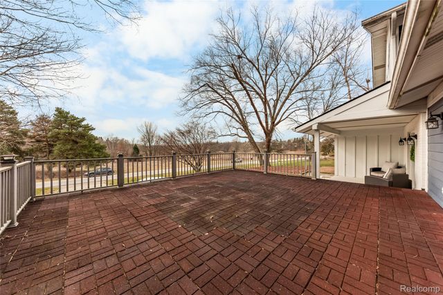 4710 Whitman Circle, Webster Township, MI 48103