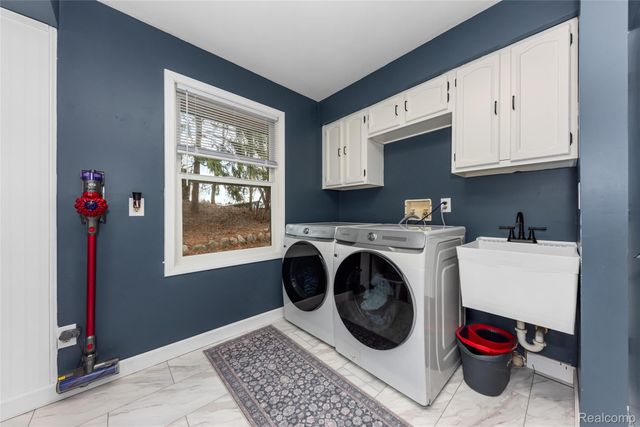 4710 Whitman Circle, Webster Township, MI 48103