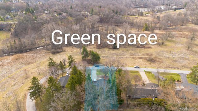 4710 Whitman Circle, Webster Township, MI 48103