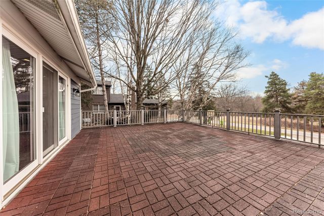 4710 Whitman Circle, Webster Township, MI 48103