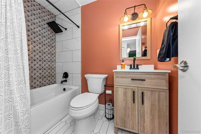 4710 Whitman Circle, Webster Township, MI 48103