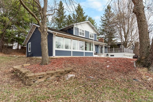 4710 Whitman Circle, Webster Township, MI 48103